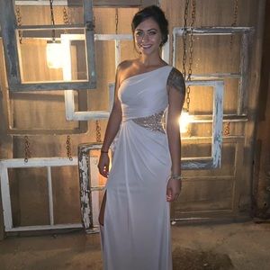 David’s Bridal Nude Champagne Size 2 Bridesmaid Dress